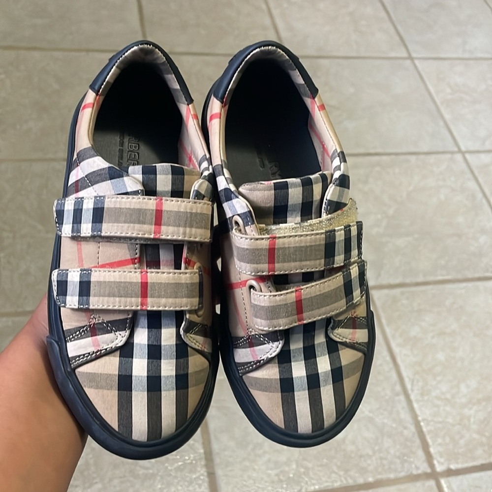 Burberry shoes